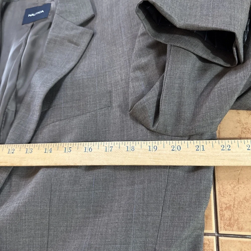 Nautica Mens 100%‎ Wool Blazer Sz 40R Gray Plaid Sport Coat Jacket